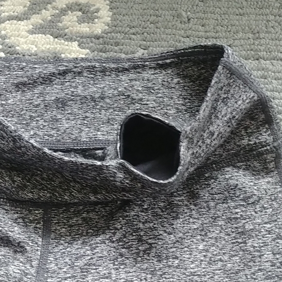 🤸TNA ATMOSPHERE LEGGINGS XS Aritzia - Picture 3 of 7